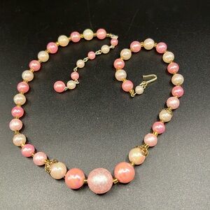 Vintage Japan faux pearl necklace
